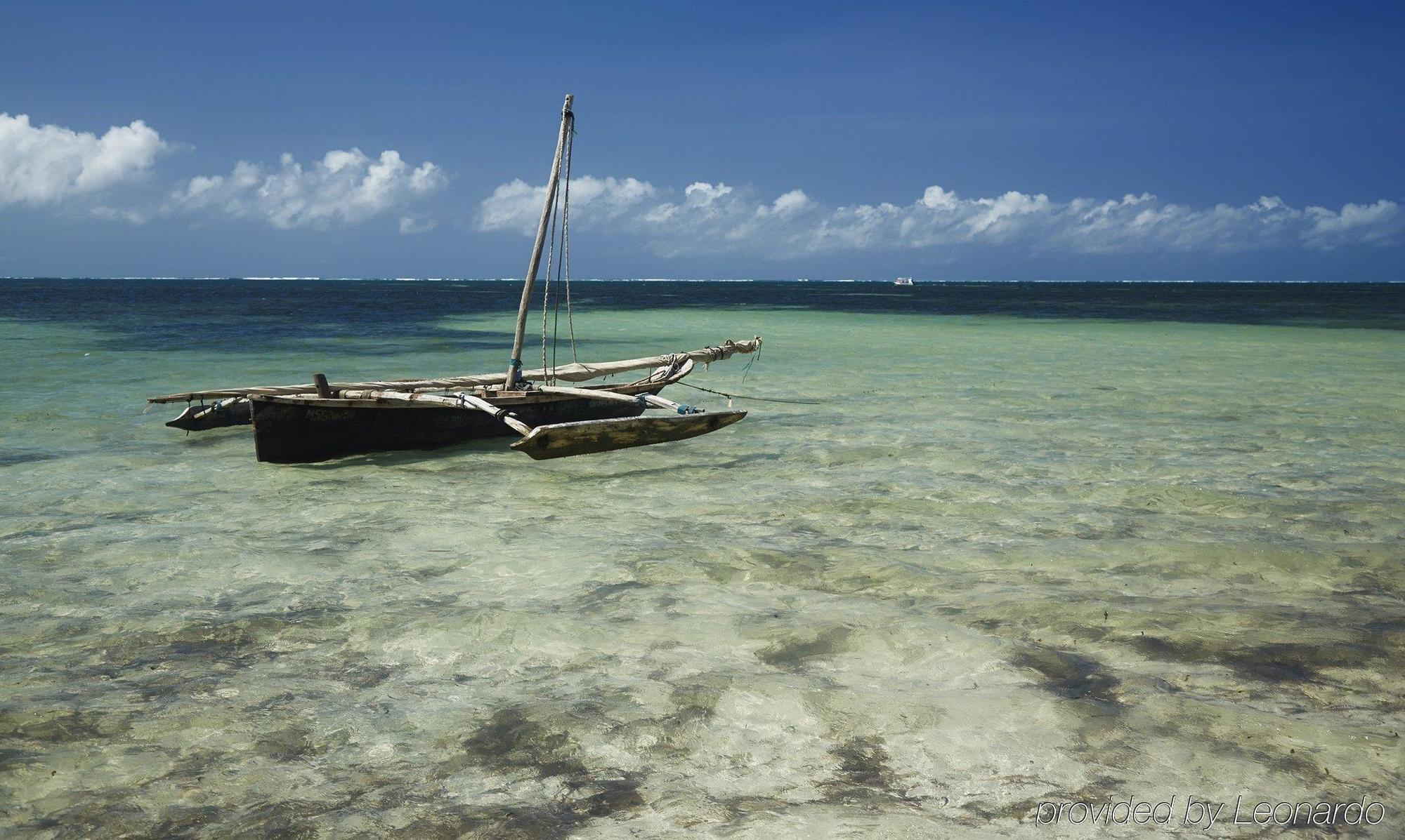 Neptune Beach Resort Bamburi Esterno foto