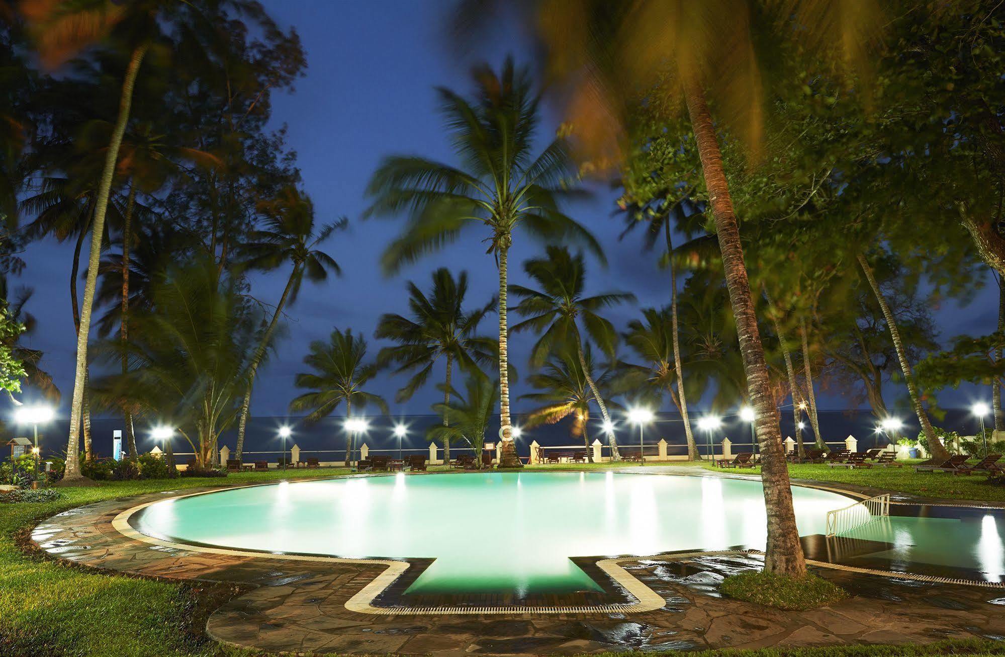 Neptune Beach Resort Bamburi Esterno foto